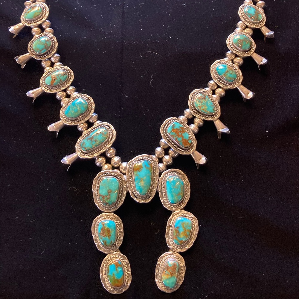 Beautiful 1940s squash blossom turquoise necklace. 17 beautiful stones gorgeous